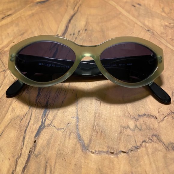 Vintage Vogue VO2146-S W873 Sunglasses - Picture 7 of 9